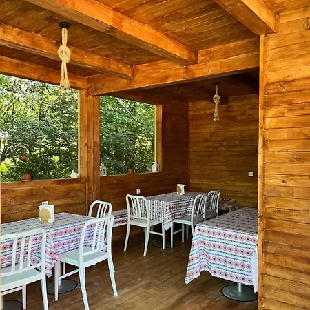 La Lodge *